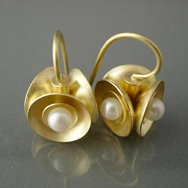 Vintage Goldohrringen mit Perlen